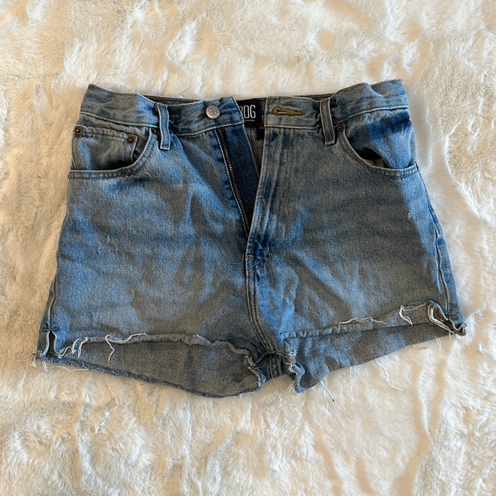 BDG Girlfriend High Rise shorts